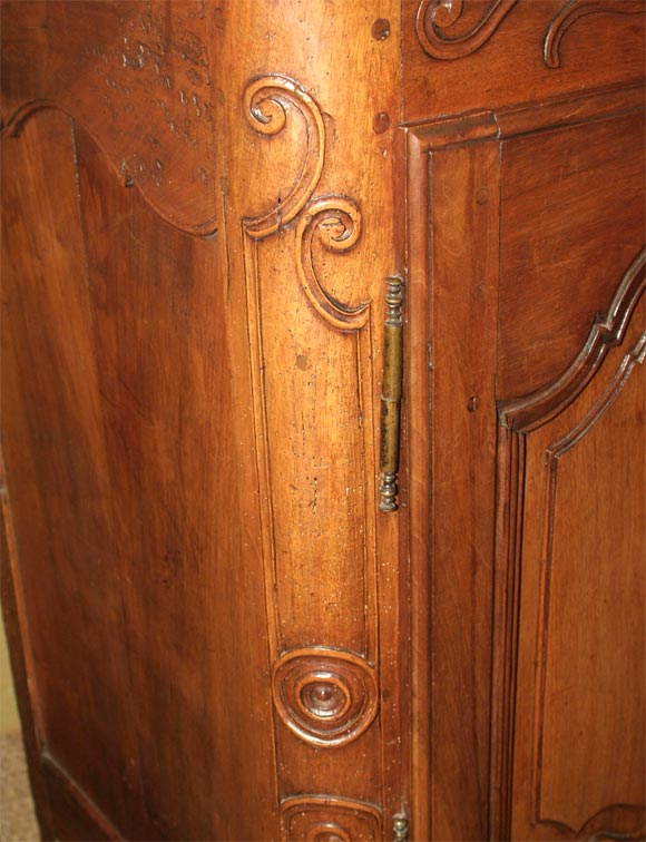 Walnut Buffet Regional Provencal (ref# MSPV1)