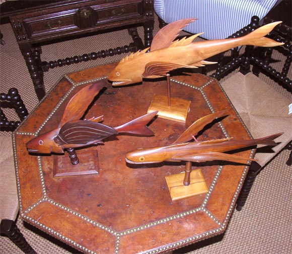 A Large Collection of Hand Carved Pitcairn Island Flying Fish In Good Condition In Greenwich, CT