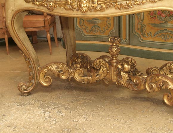 19th Century Painted Gold Gilt Italian Center Table In Good Condition In San Francisco, CA