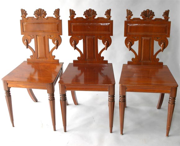 American Mahagony Side Chairs with Bold Acanthus Carvings Delicate Proportions<br />
Exquisite Lassical Design in this matching set of three