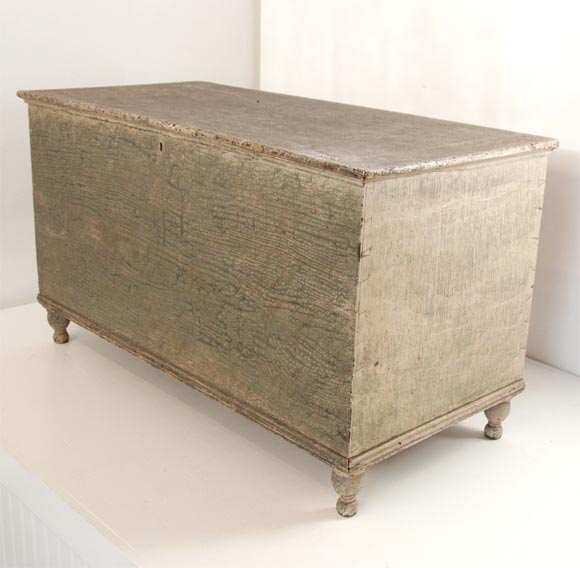 19THC ORIGINAL WHITE OVER GREEN PAINTED BLANKET CHEST