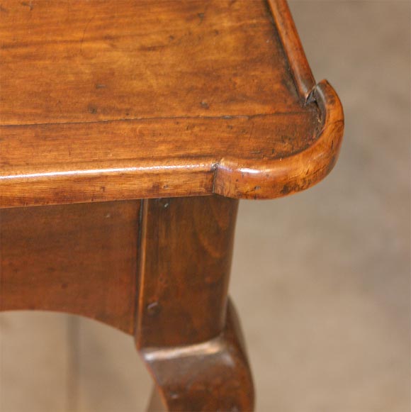 19th c. Walnut Tray Top Desk