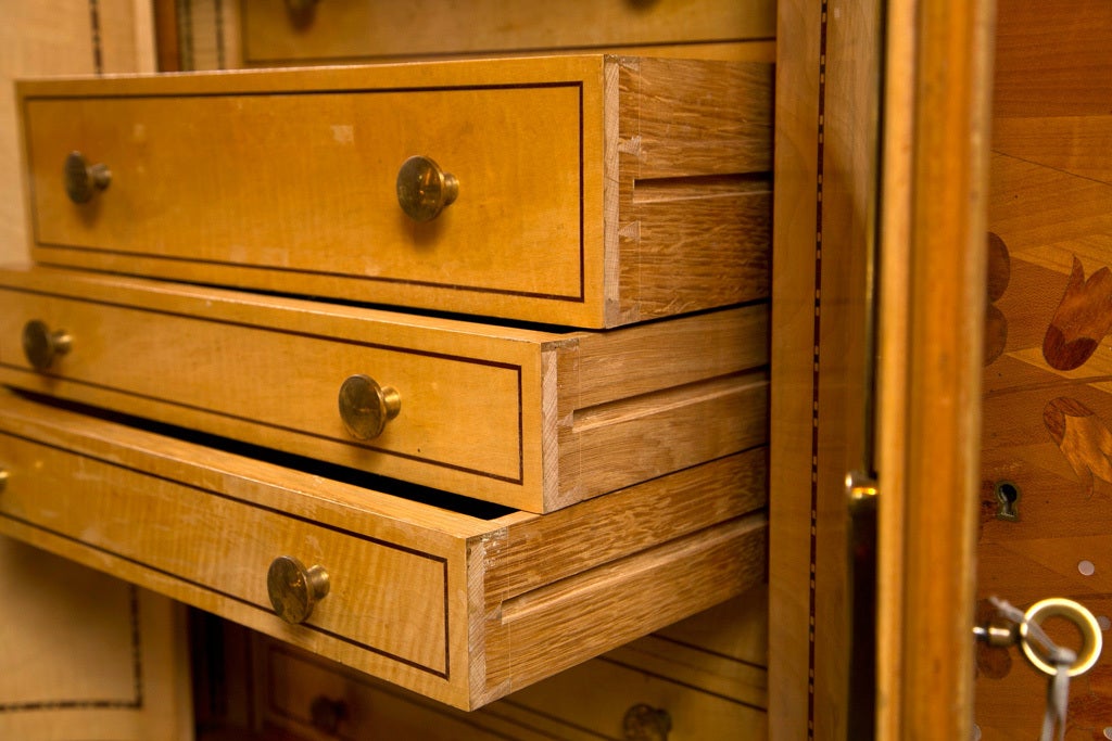 Bronzo Buffet francese in stile Leleu con intarsio in legno satinato e montato in bronzo in vendita