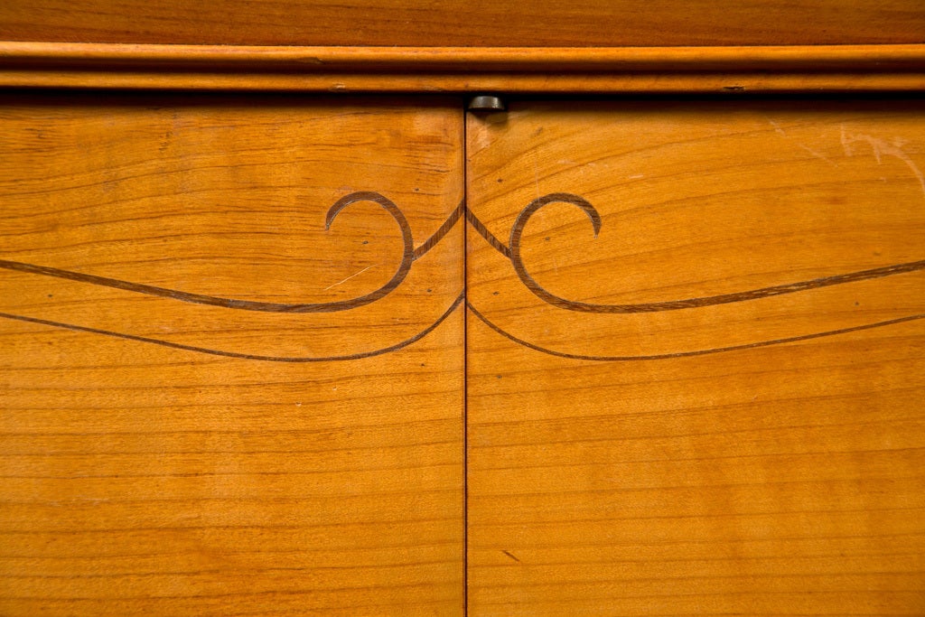 Buffet francese in stile Leleu con intarsio in legno satinato e montato in bronzo in vendita 4