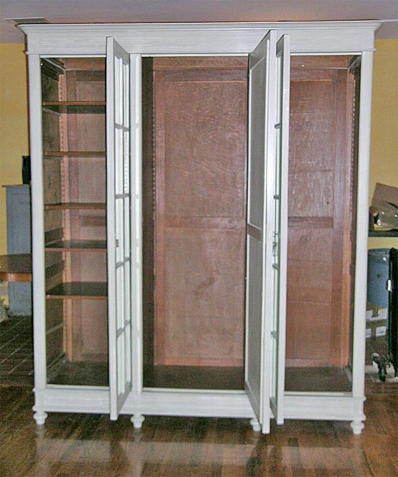 Mirrored armoire 1