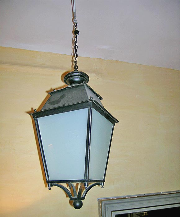 Street lantern