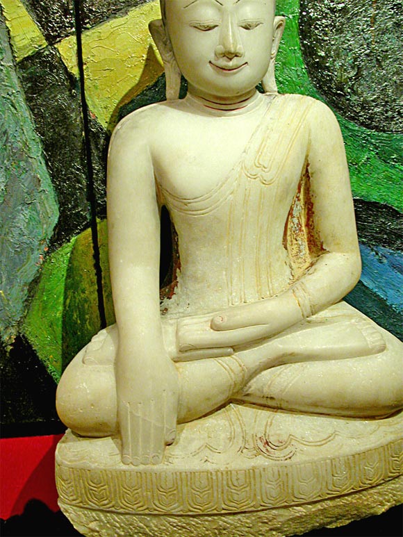 Burmese Alabaster Seated Buddha, 18th century 2
