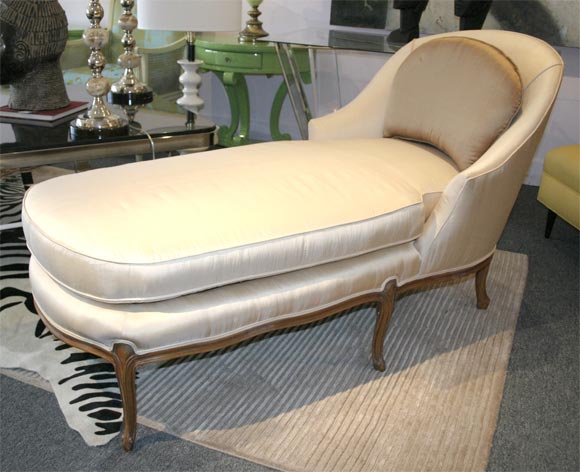 french  Louis XV style recamier upholstered in raw silk