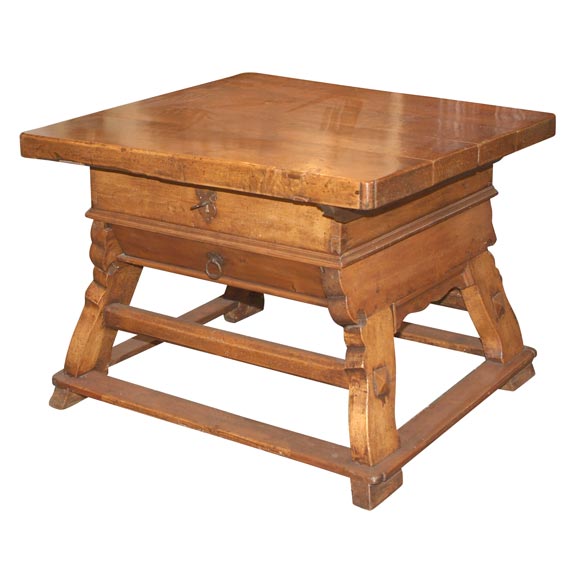 Alpine baroque rent table For Sale