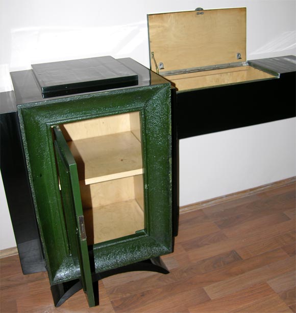 Mobiletto basso in stile Art Déco francese di René Drouet e Gaston Suisse in vendita 2