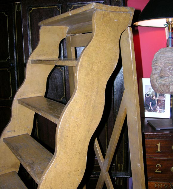 English Painted Scalloped Library Ladder 10