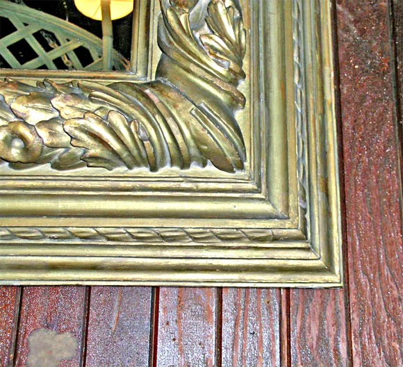 Sculpté Grand miroir italien en bois doré sculpté et profondément sculpté en vente