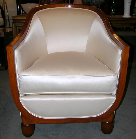 Mid-20th Century A pair of Art Deco Armchairs For Sale