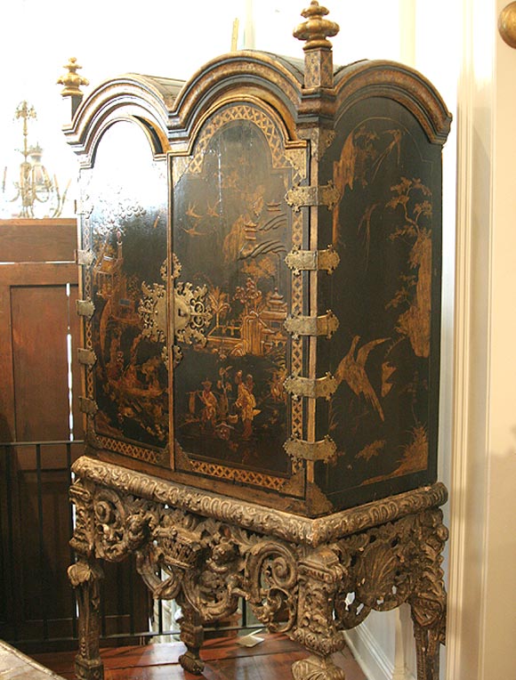 18th c. Queen Anne Chinoiserie Tea Cabinet