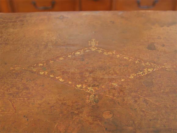 Dipinto Scrivania piccola con piano in pelle in vendita