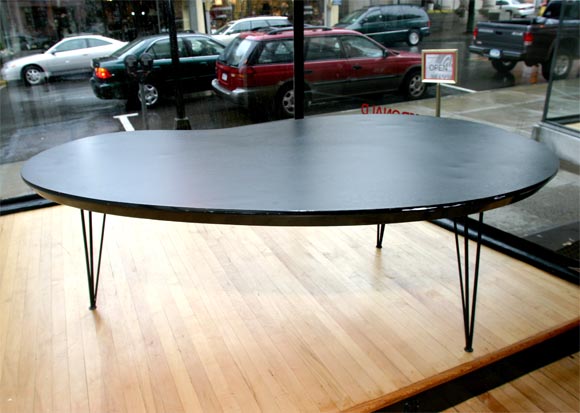 Kidney shaped table/desk