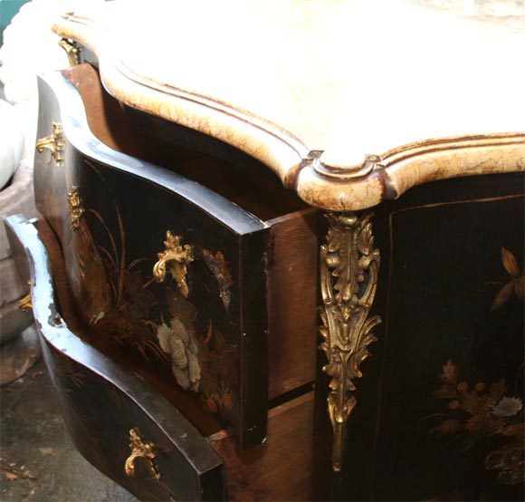 Lacquer Late 18th / Early 19th Cent. French Chinoiserie Commode