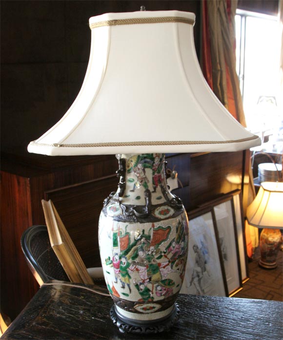 A 19th Century Quing Dynasy Porcellain Vase Lamp