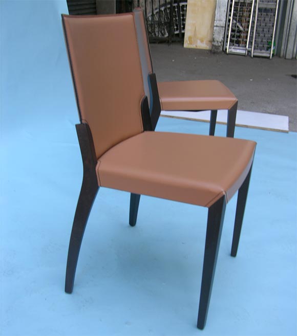 Paar Lederstühle (20. Jahrhundert) im Angebot
