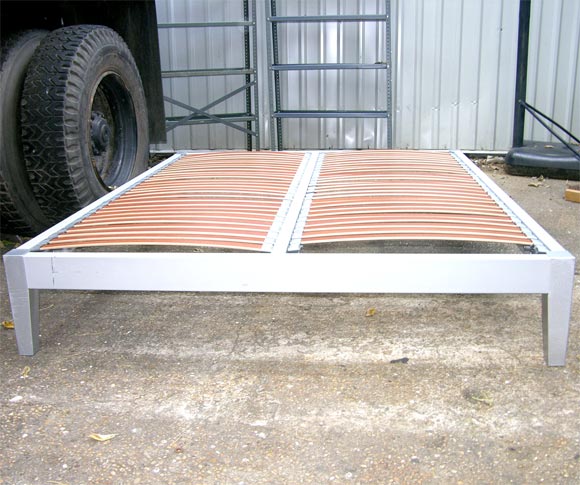 Struttura letto in metallo con doghe in Wood