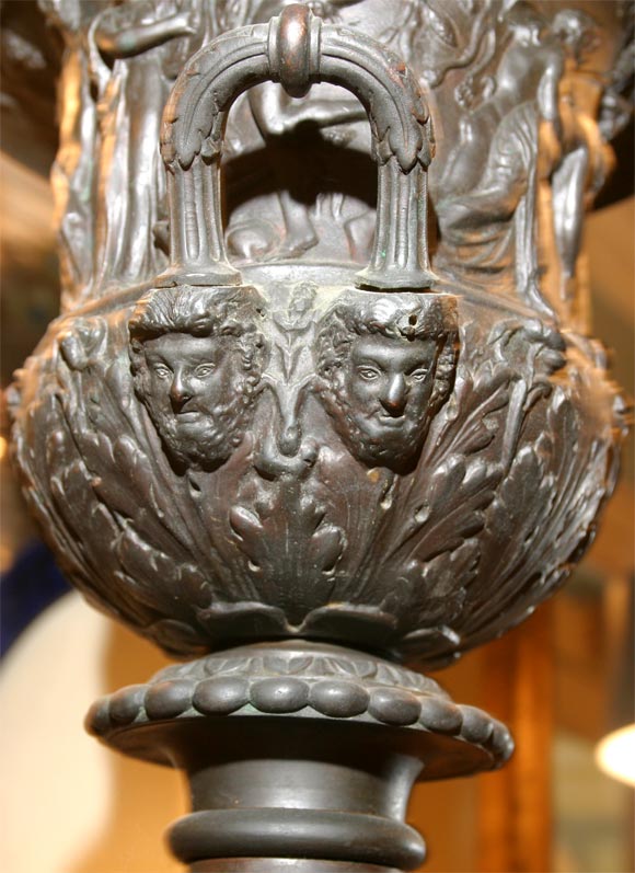 Very Good 19th Century Grand Tour Bronze Urn For Sale 1