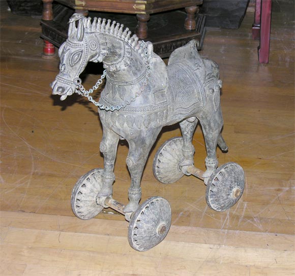Temple toy horse, on wheels