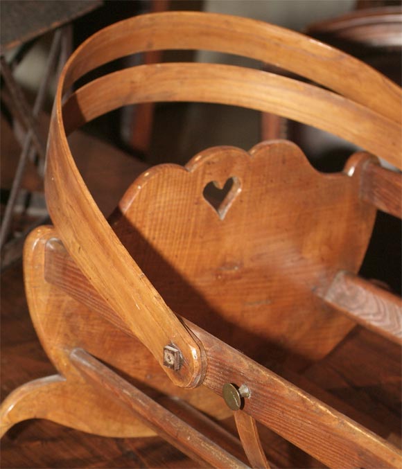 19th Century French Wooden  Cradle In Excellent Condition In San Francisco, CA
