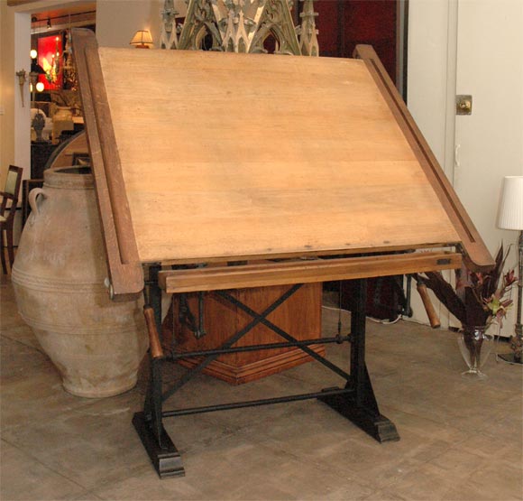 Adjustable Drafting Table
