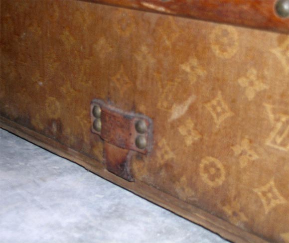 Leather Large  Louis Vuitton  Steamer trunk For Sale