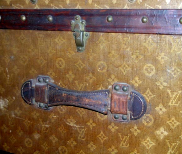 Large  Louis Vuitton  Steamer trunk For Sale 1