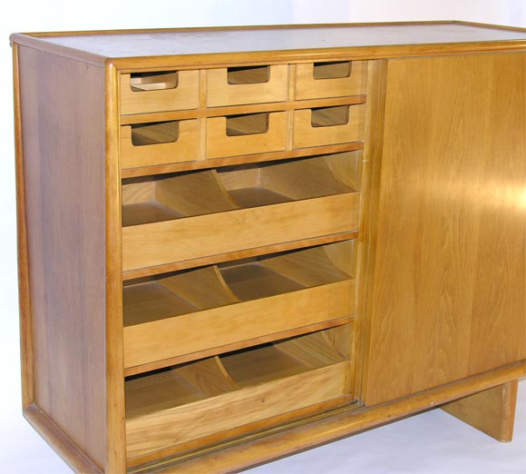 Mid-20th Century American Gentleman's Chest by T.H. Robsjohn-Gibbings for Widdicomb Furniture Co. For Sale