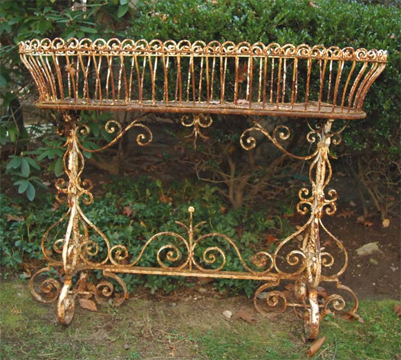 Victorian Planter