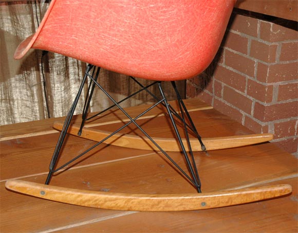 Fiberglass Salmon 1st production Zenith rope edge rocker by Charles Eames