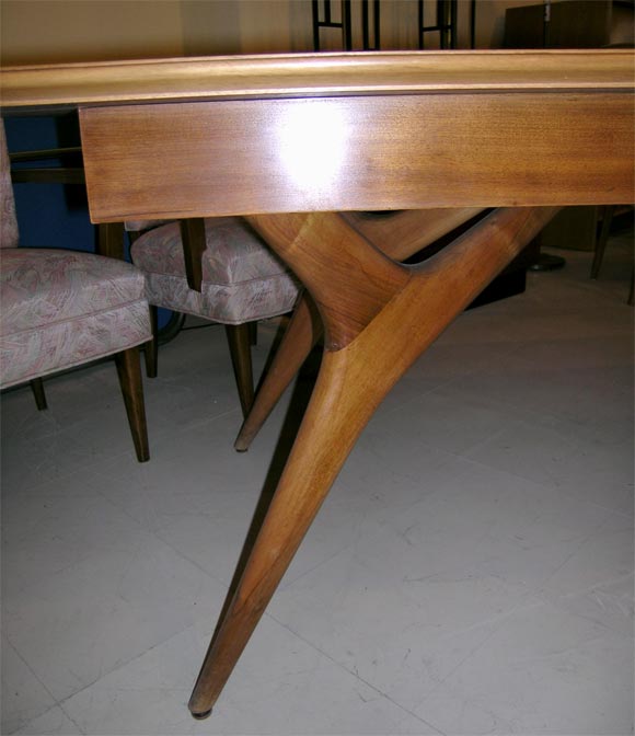 Mid-20th Century Rosewood dining table by Vladimir Kagan