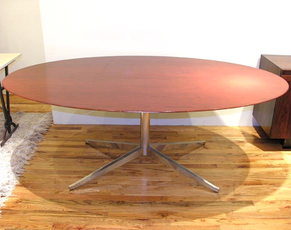 Large Oval Knoll Table