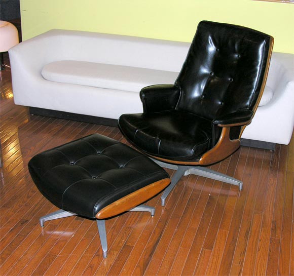 heywood wakefield chair and ottoman