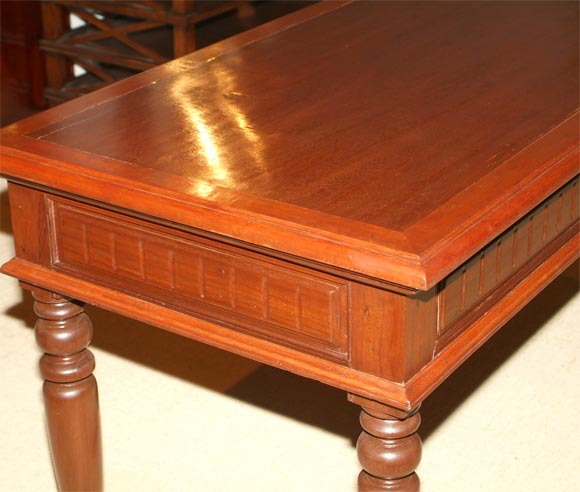 20th Century Turned Leg Table For Sale