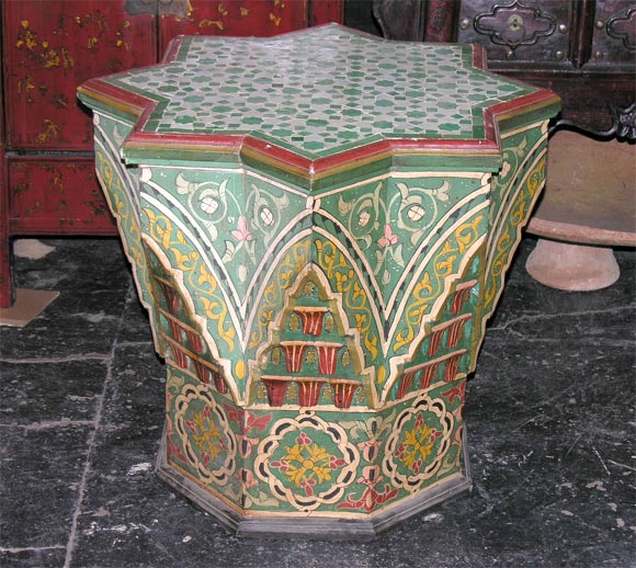 Star Table