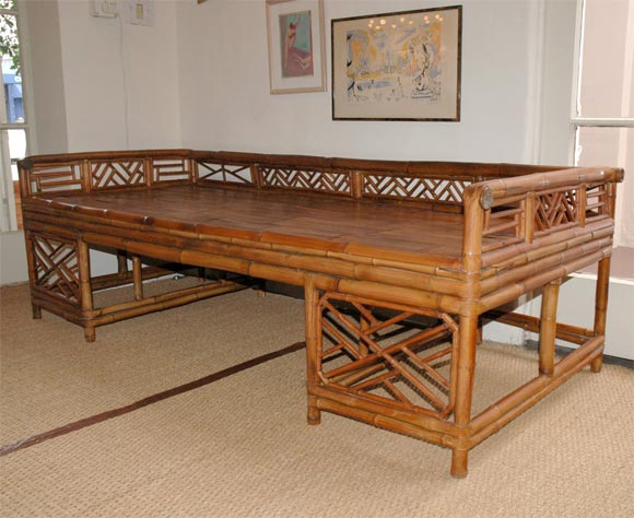 Vintage Chinese Day Bed In Excellent Condition In Los Angeles, CA