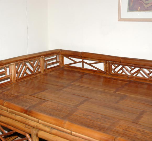 20th Century Vintage Chinese Day Bed