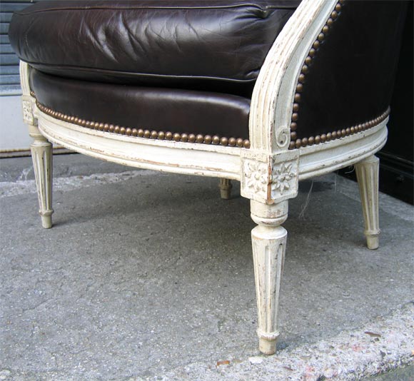 Louis XVI Bergère in White Wood For Sale 2