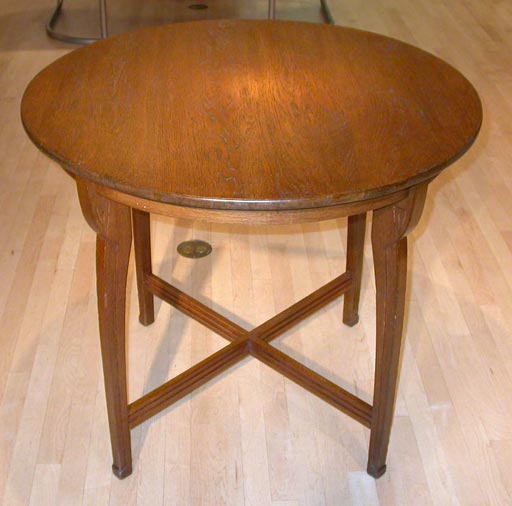 Oak Side Table Attributed to Van de Velde In Excellent Condition For Sale In Long Island City, NY