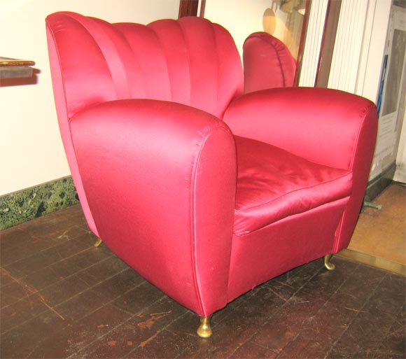 Mid-20th Century Two Italian Pink Armchairs with Gilt Bronze Legs For Sale