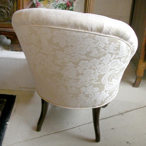 Barrel Back Victorian<br />
Slipper Chair - Biscuit Tufted<br />
Has a water stain on tufted top