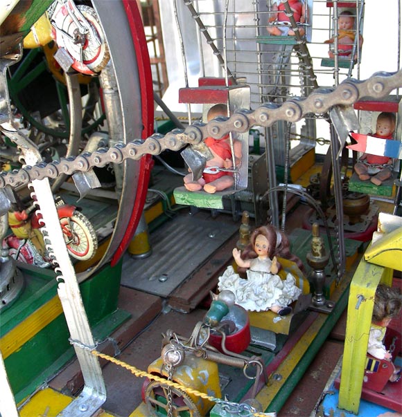 20ième siècle Spectaculaire manège en état de fonctionnement en vente
