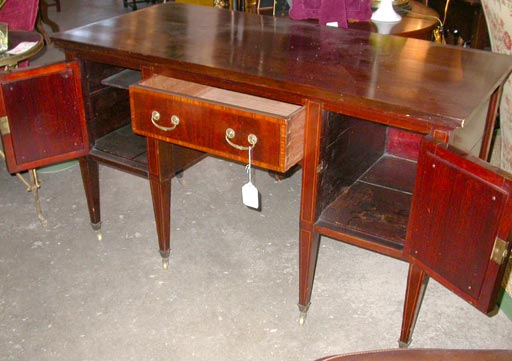 Mahogany Regency Server