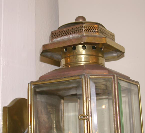 Brass Carriage Lamp 2