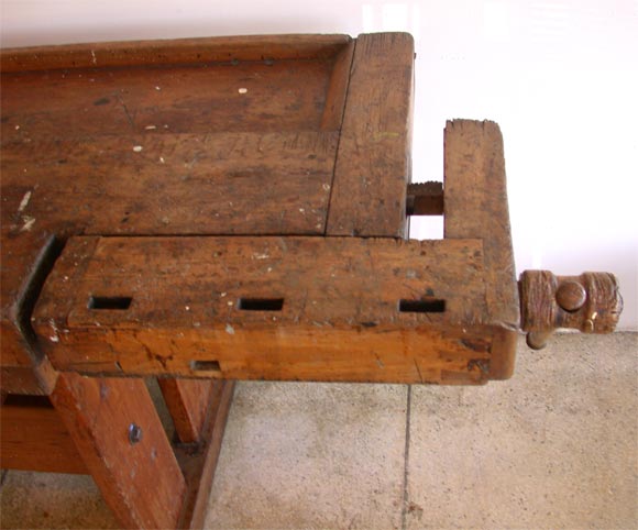 Workbench with Pull Out Drawer