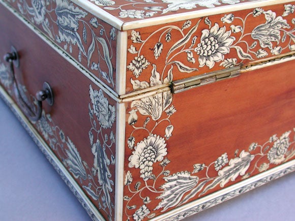 18th Century and Earlier MAGNIFICENT ANGLO-INDIAN SANDALWOOD TOILETRIES BOX