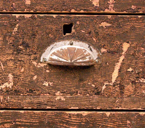 Small Grain Painted 4 Drawer Chest 3